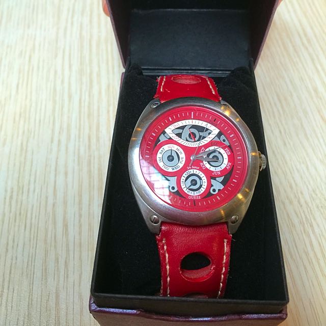 Guess Watch, Furniture & Home Living, Home Decor, Clocks on Carousell
