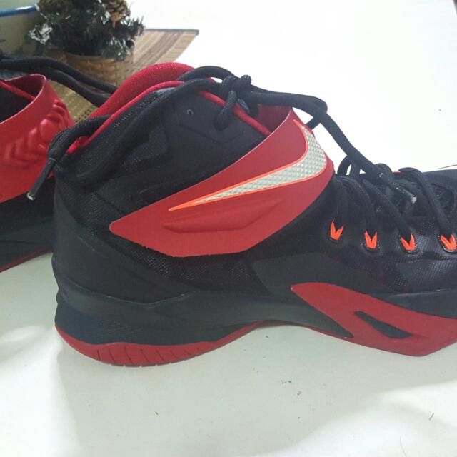 lebrons soldier 8