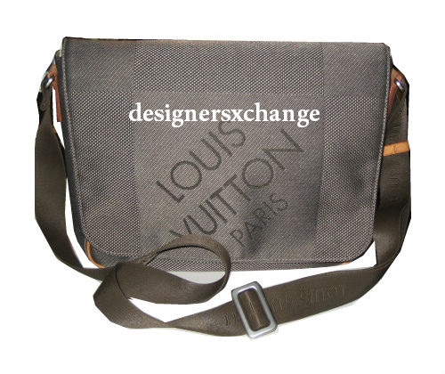 Louis Vuitton Black Damier Geant Canvas Petit Messenger Bag