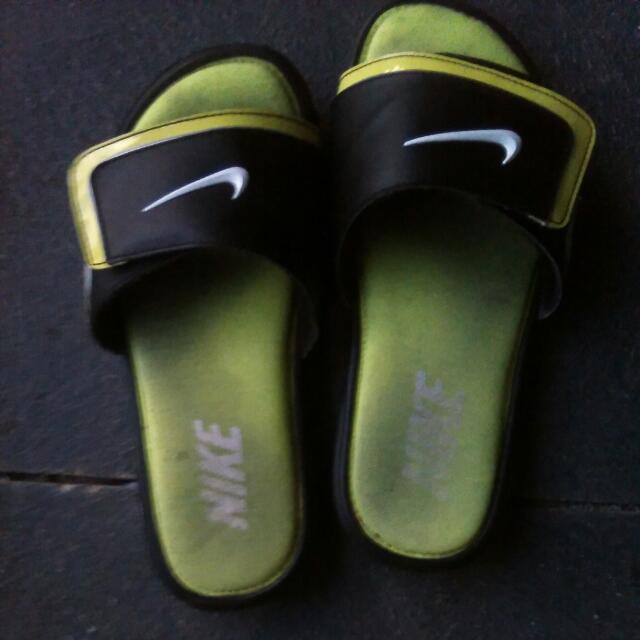 Nike Thong (Category: Sports Equipment - Others) located in Newcastle. Submitted by bettsy (Listing ID 27734569, Image 1). Description: .
