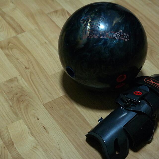 Ebonite Tornado Bowling Ball + Wrist Guard, Sports Equipment, Sports