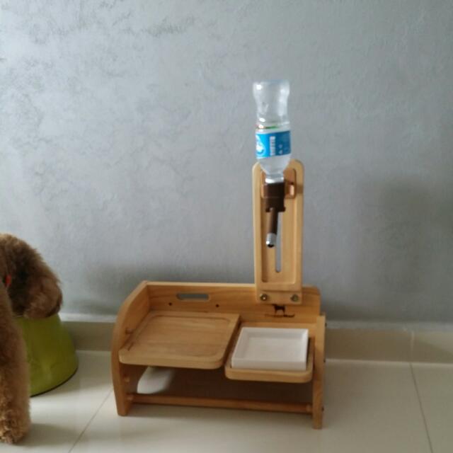 dog water bottle feeder stand