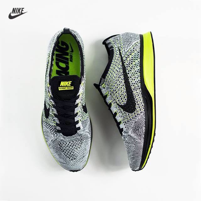 nike flyknit racer oreo volt