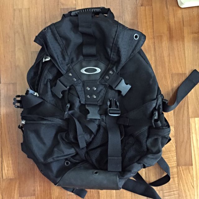 Reserved) Oakley Icon Backpack 1.0 
