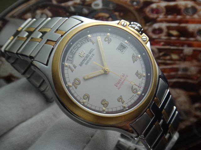 8 RAYMOND WEIL PARSIFAL DAYDATE AUTOMATIC MEN WATCH MYR2200