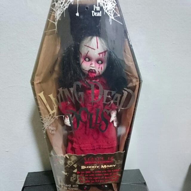 Living dead dolls series hot sale 17