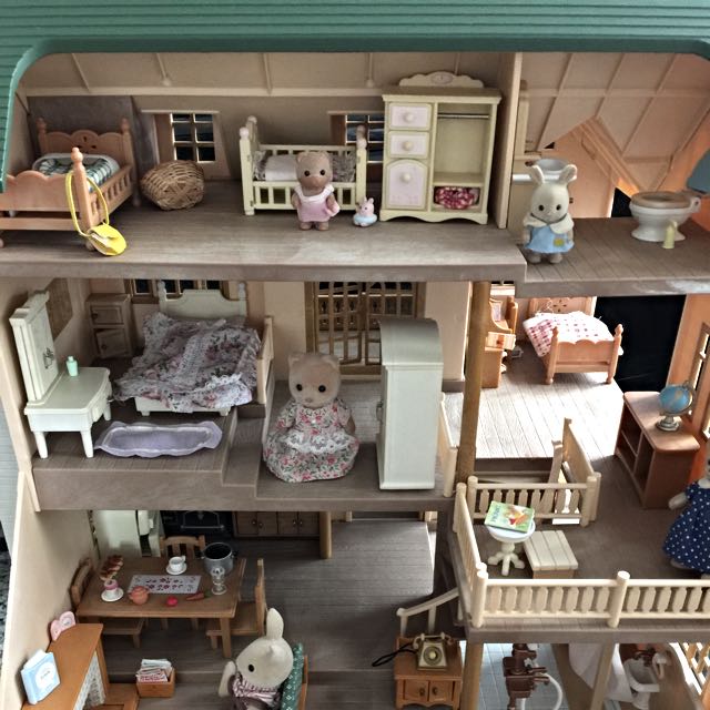 Sylvanian families green hill house store