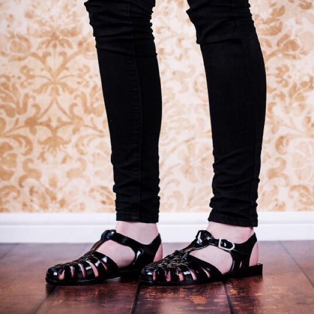 Factorie sandals top
