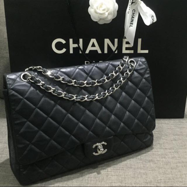 chanel maxi lambskin
