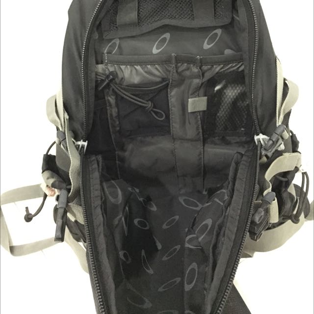 Oakley store toolbox backpack