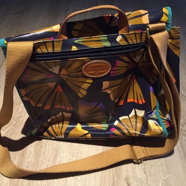 Fossil oilcloth bag store