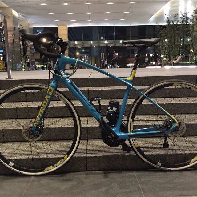 Velo hotsell giant anyroad