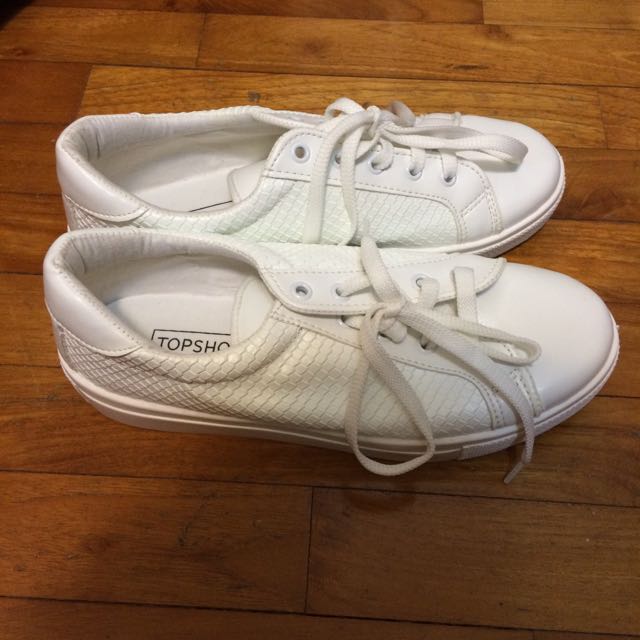 TOPSHOP Faux Snakeskin White Sneakers Size 36, Women's Fashion, Footwear,  Sneakers on Carousell