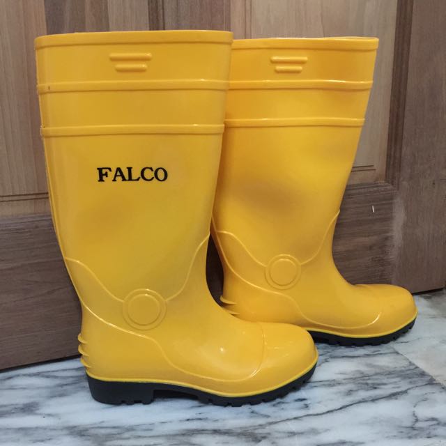 Yellow sales construction boots
