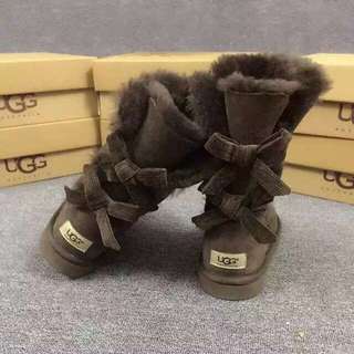 👢UGG潮流必備雙蝴蝶結羊毛皮ㄧ體雪靴，換季準備大降價