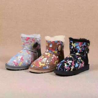 👢UGG潮流必備三色渲染羊毛皮ㄧ體雪靴，換季準備大降價