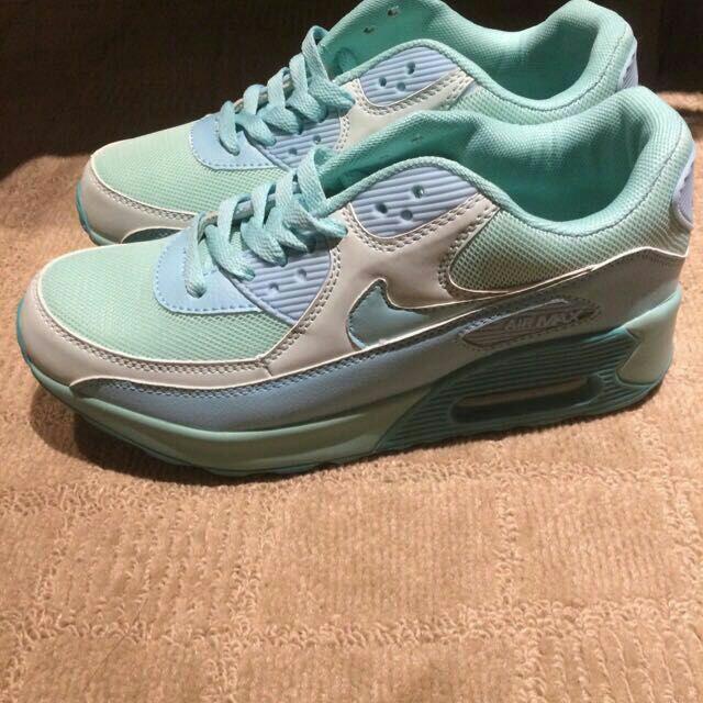 womens nike air max mint green