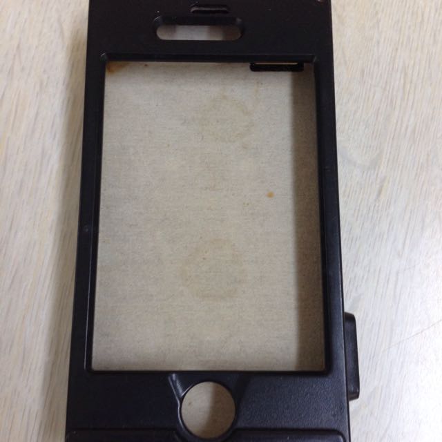 iPhone 4 Camera Case (Category: Networking) located in Singapore. Submitted by lyme848 (Listing ID 28807877, Image 2). Description: .