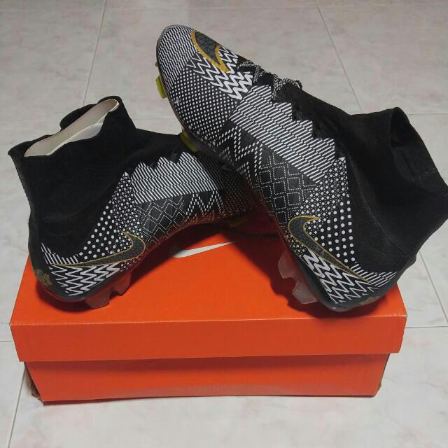 Excavación Largo cliente Nike Mercurial Superfly IV BHM FG Soccer Boots, Sports Equipment, Sports &  Games, Racket & Ball Sports on Carousell