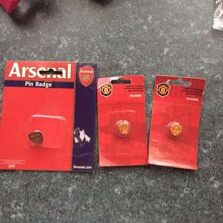 Arsenal & MU Pin Badge