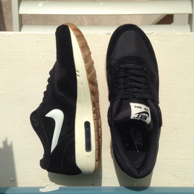 Nike air max deals 1 essential sail pack