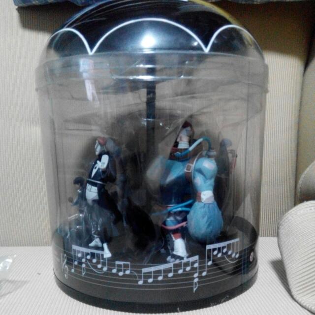 The umbrella academy 6 piece hotsell figure set