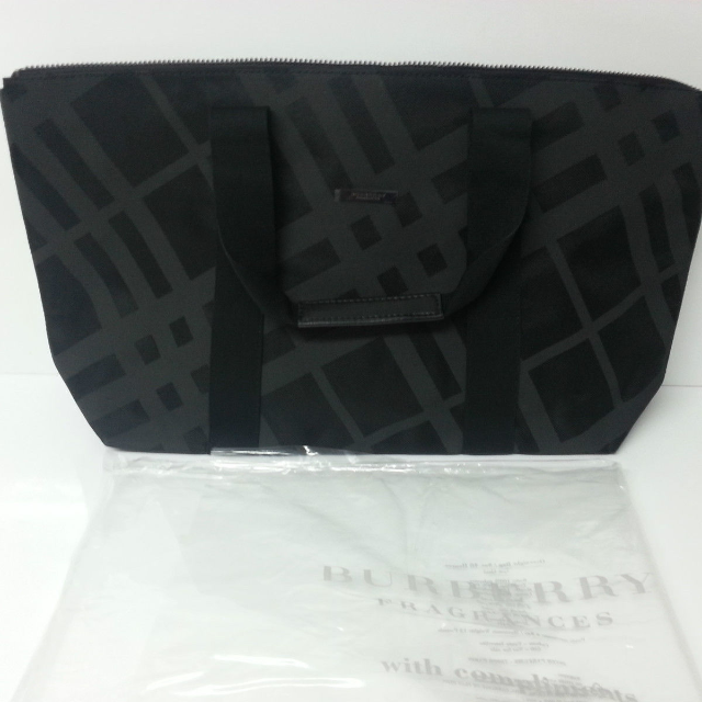 burberry fragrance duffle bag