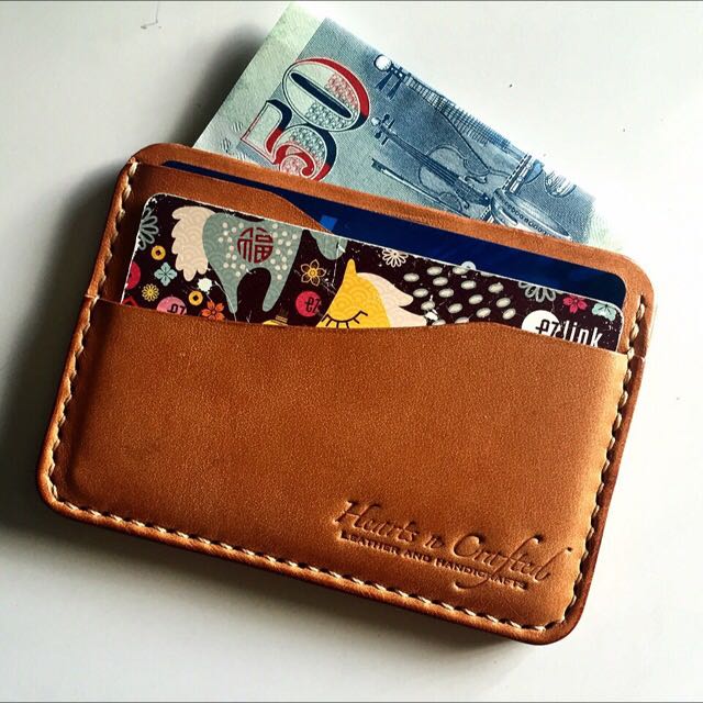 Minimalist travel wallet, Hobbies & Toys, Travel, Travel Essentials