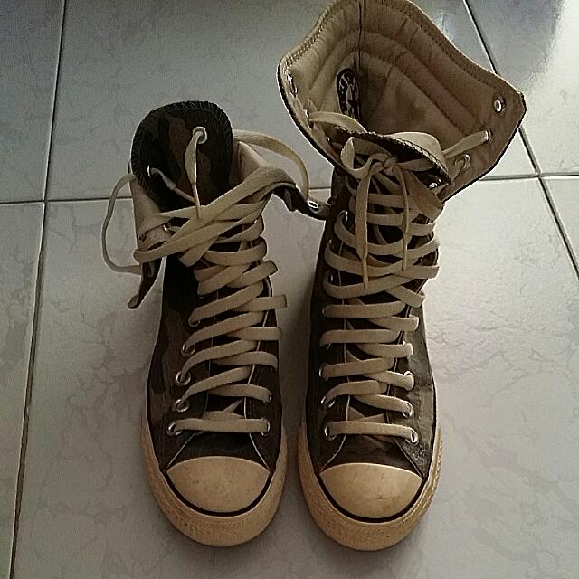 Preloved Converse Camouflage High Cut 
