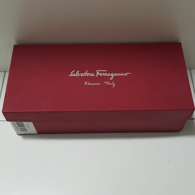 Ferragamo shoe new arrivals box