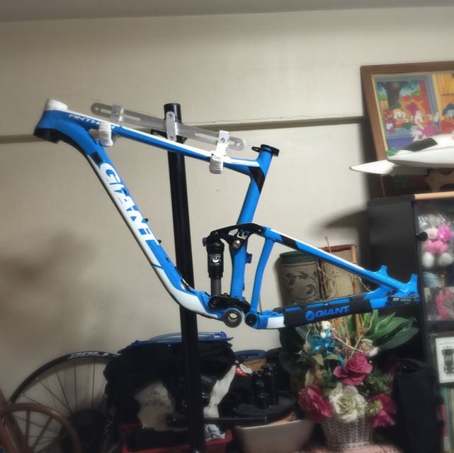 Giant Anthem 2015 650B Sports Equipment Bicycles Parts Parts
