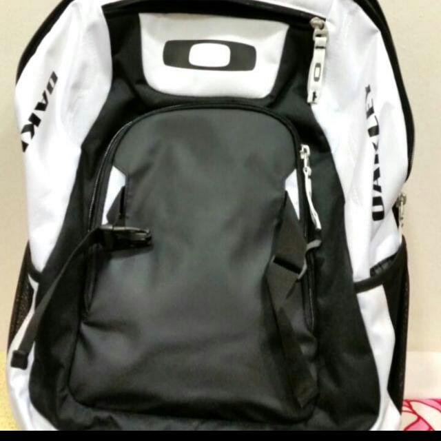 oakley backpack price