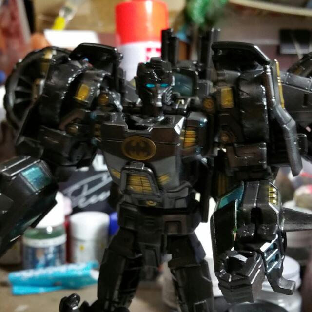 Transformers Custom crossover batman Aka Sandstorm, Hobbies & Toys