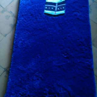 Sajadah Bahan Bulu Halus Lembut