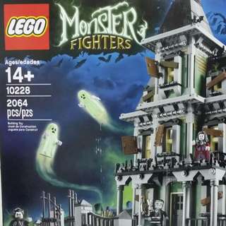 Lego 10228