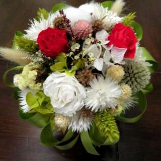 綠野仙縱，捧花花束