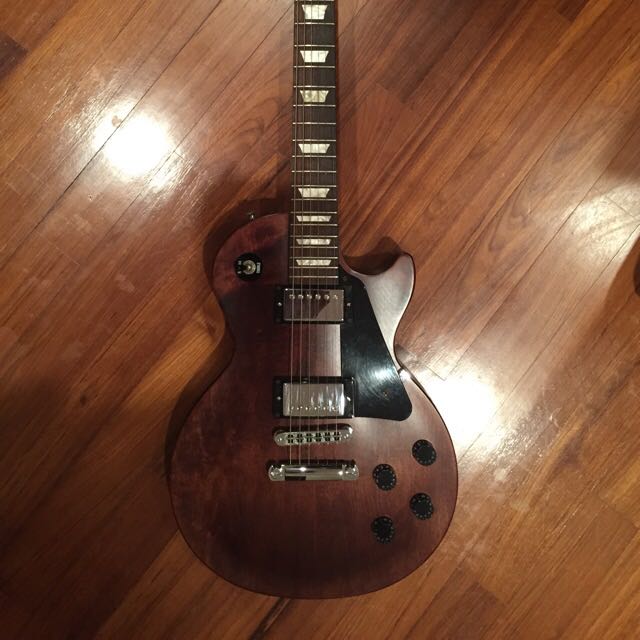 Gibson Les Paul Studio 2011 Faded Mahogany, Hobbies & Toys, Music & Media,  Music Accessories on Carousell