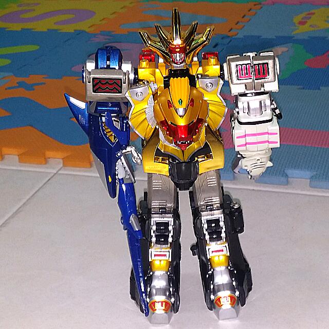 Gaoranger Gao King (Broken Gao Eagle Wing And Gao Lion Tail) DX Megaforce  Megazord Original Bandai Power Rangers Wild Force Japanese Sentai Version