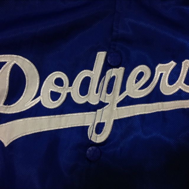 MLB LA DODGERS 球員版棒球外套 照片瀏覽 2