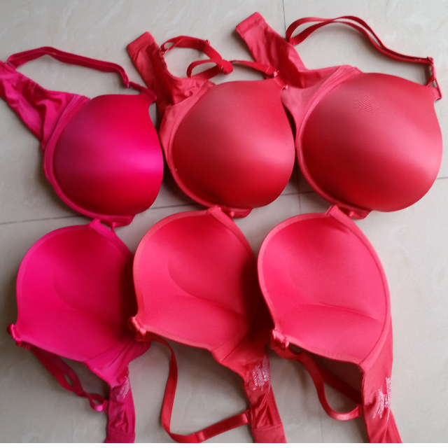 BNWT Victoria's Secret padded pink bra 34D & 2 pairs matching