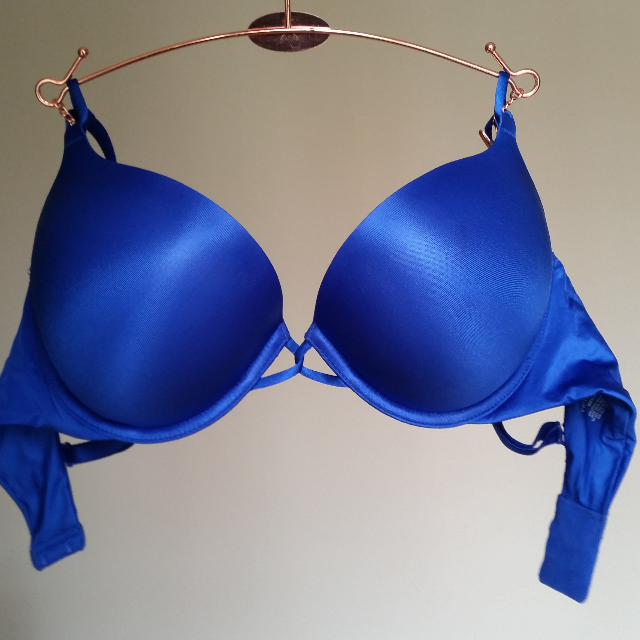 (Reserved) BN Victoria Secret 36C Demonic Blue Bombshell Double PushUp Bra