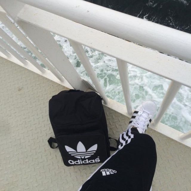 adidas superstar bag