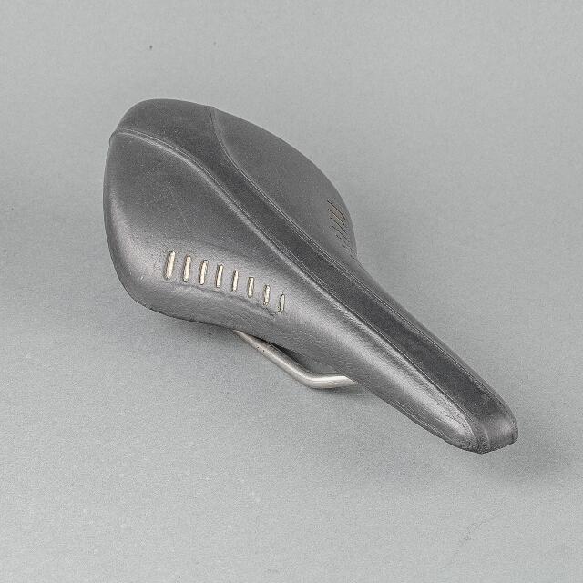 fizik wing flex saddle