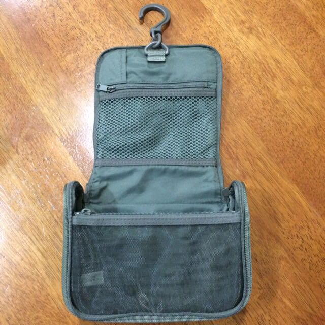 MUJI Travel Toiletry Kit / Organizer (unused) Reserved, Men's Fashion