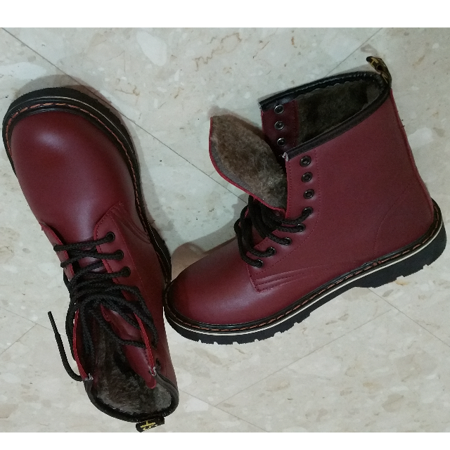 maroon winter boots