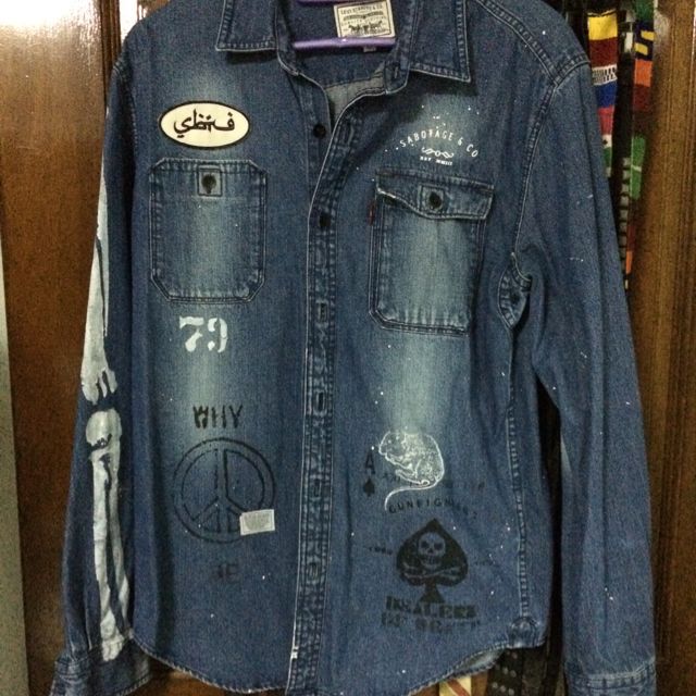 levi's medium shirt size