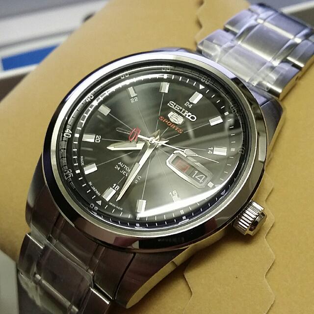 Reserved . PRICE DROP!! Ready Stock LAST PIECE. Seiko 5 50th Anniversary  SARZ049 JDM Limited Edition Of 500pcs, Numbered, Japan Domestic Model,  Men's Fashion, Watches & Accessories, Accessory holder, box & organizers