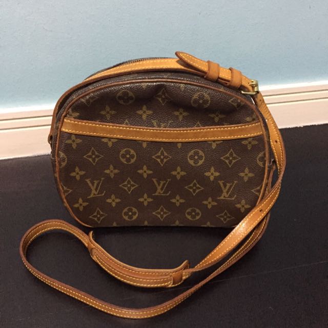 Louis Vuitton Blois, Women's Fashion on Carousell