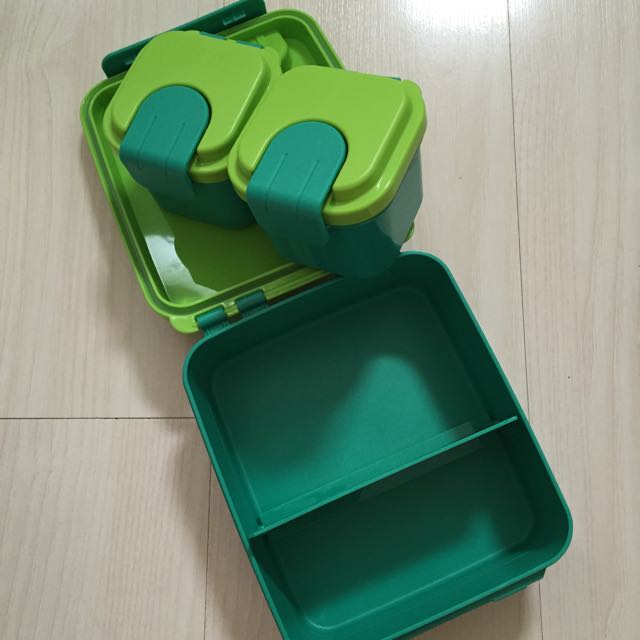Tupperware (Category: Water Purifers & Dispensers) located in Singapore. Submitted by kayakkite (Listing ID 30356542, Image 2). Description: .