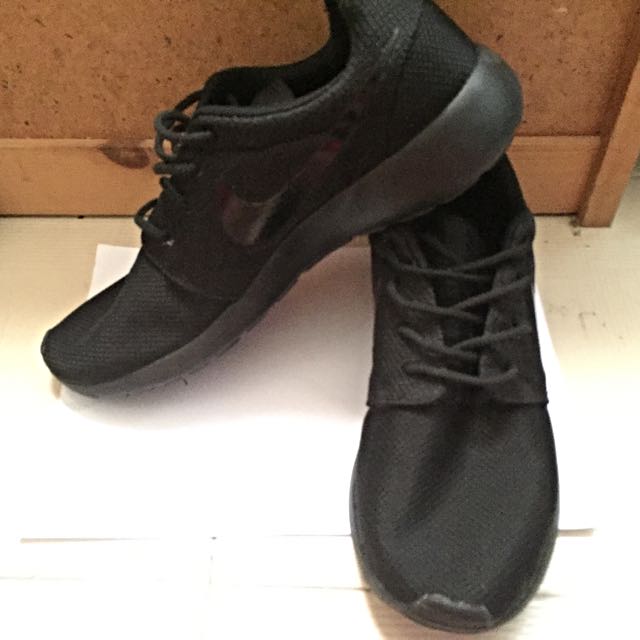 All best sale black roshe